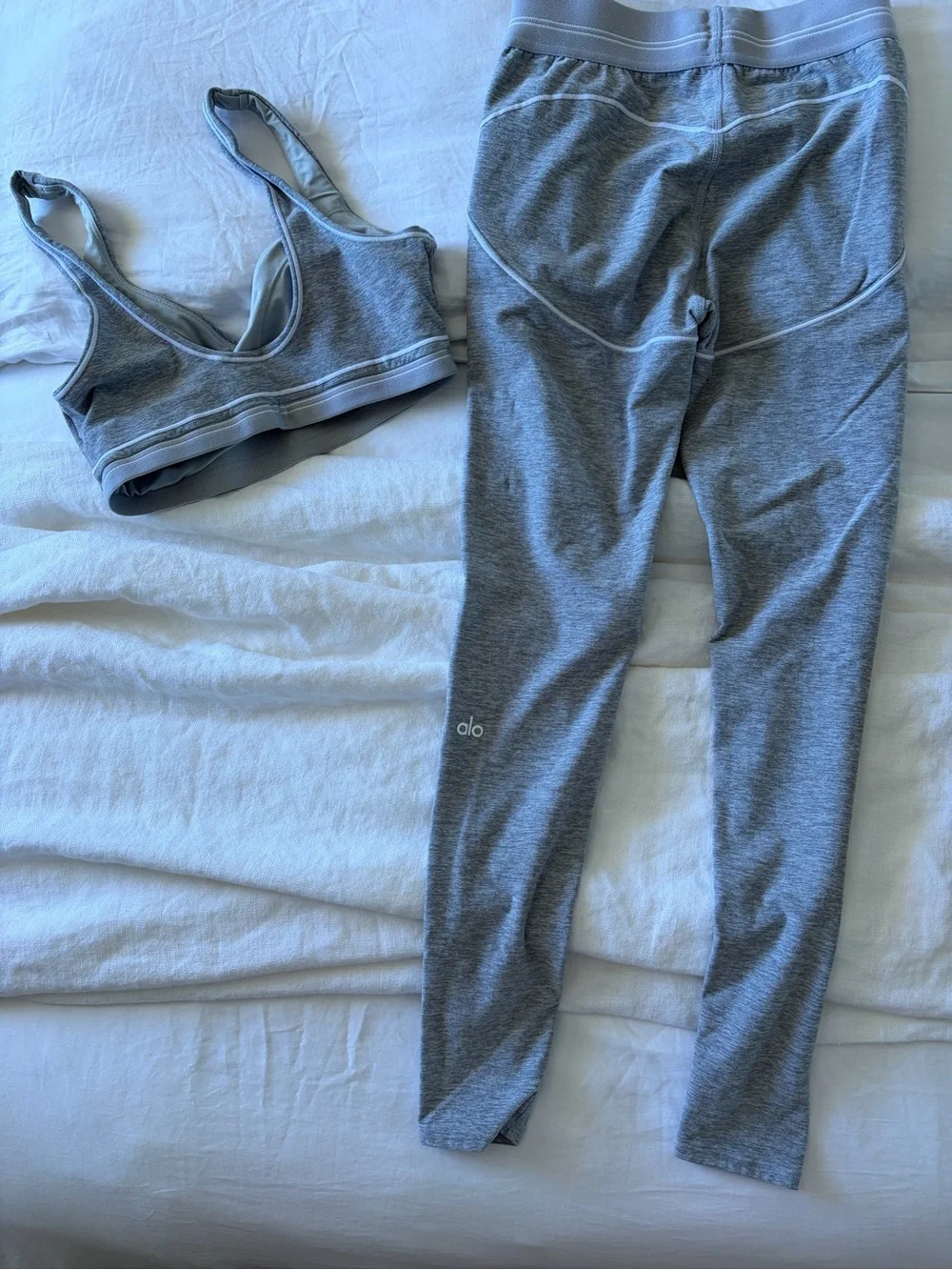 alo alosoft heart throb High-Waist Grey Leggings set